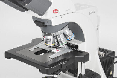 Microscope Suitable for Biomedical Applications
