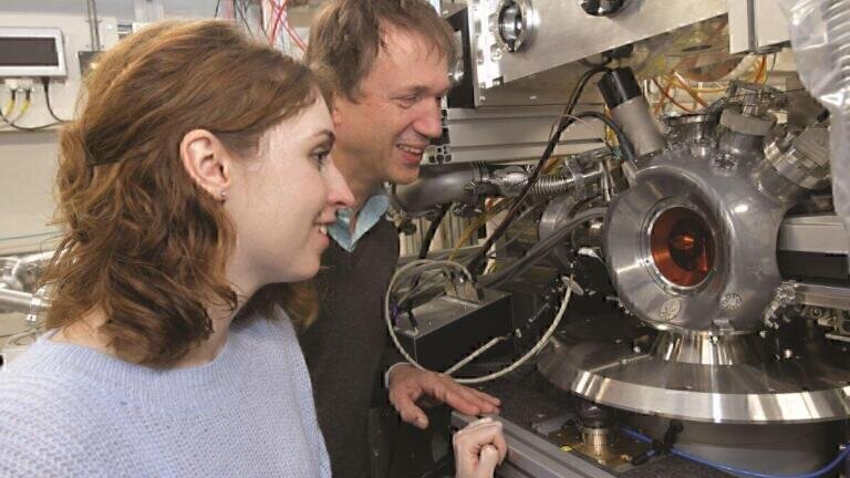 VMXm takes its First Users ‘where no synchrotron has gone before