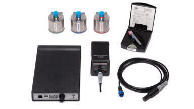 Optimising electron microscope performance via continuous environmental monitoring