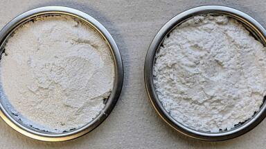 Grain by grain: How particle composition influences the workability of scratch plaster