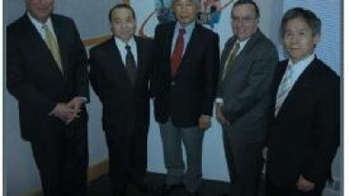 Pioneer in Nanoscience Research Visits Jeol USA