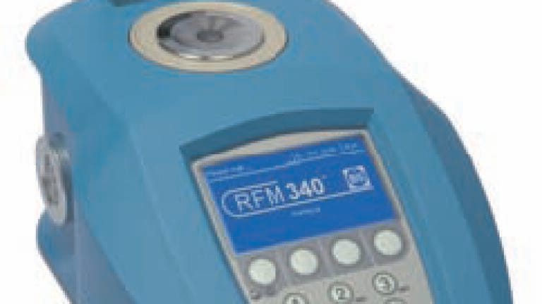Refractometer with Enhanced Performance