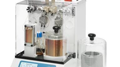 Versatile chilled reactor for sub-zero flow chemistry