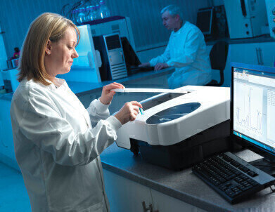 UV/Visible Spectrophotometer for High Performance for Pharma