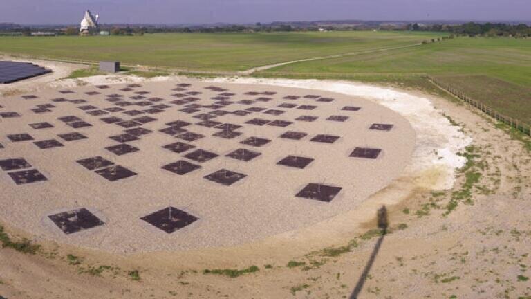 Giant Radio Telescope goes Multi-National