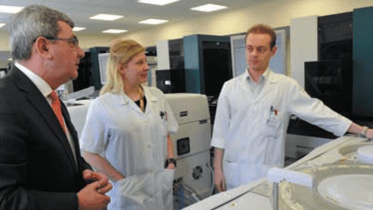 Automates Pathology Laboratory to Gain Efficiencies and Increase Capacity