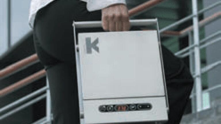 Portable Incubator for Safe Transport of Living Cells