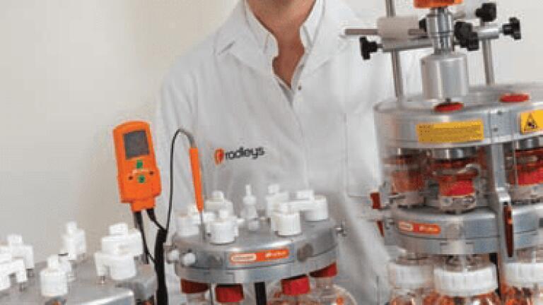 New Reaction Station Improves the Productivity of Chemistry