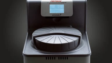 FRITSCH Planetary Mills premium line - for grinding down to the nanometer range!