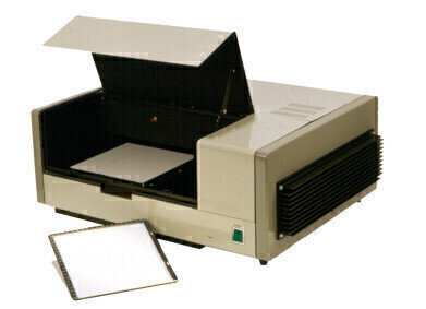 TLC Scanner for Densitometric Evalution of Thin-Layer Chromatograms 