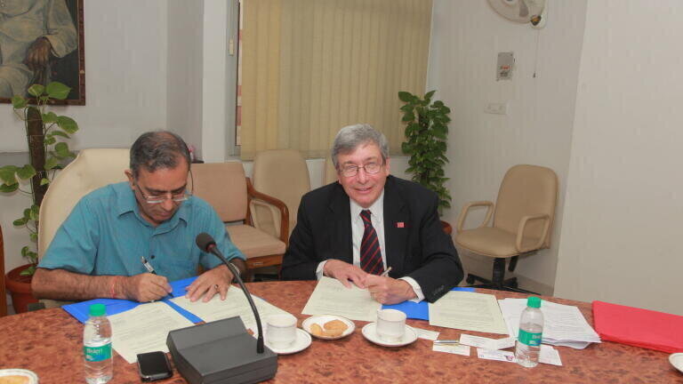 King's and JNU expand partnership