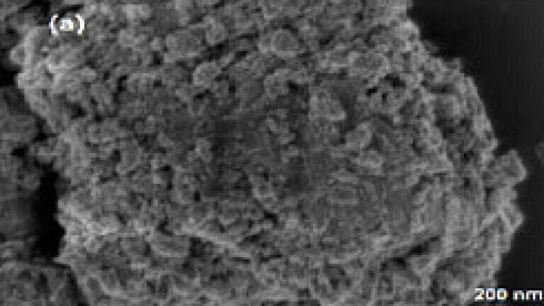 Fig. 3: REM‐picture of a material after mechanochemical treatment [5]