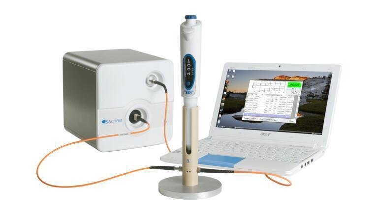Low-Volume Short Pathlength Spectrophotometer for Life Scientists