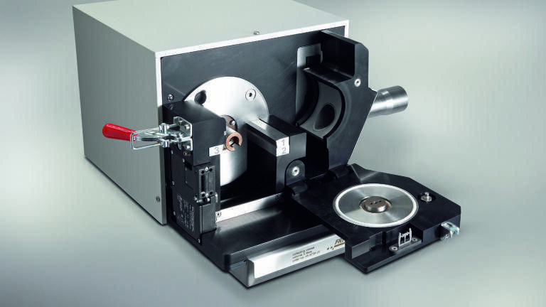 Universal Cutting Mill opened without sieve cassette and rotor for easy cleaning