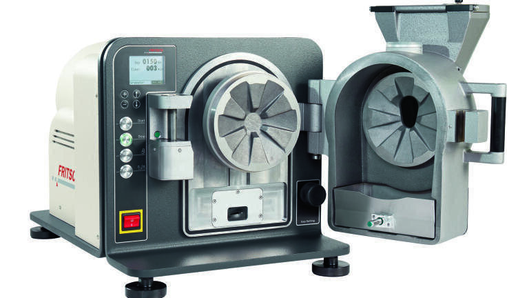 Sophisticated Clean Design:
grinding chamber opens up completely for easiest cleaning