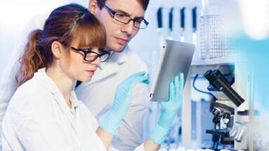 Transforming Data into Smart Data: From the Cloud to Mobile Devices, Utilising New Technologies To Improve Knowledge Sharing