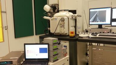 The CRANN Institute of Trinity College Dublin applies Kleindiek manipulators for electrical probing experiments
