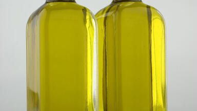 Food analysis: applications for comprehensive QC of edible fats and oils