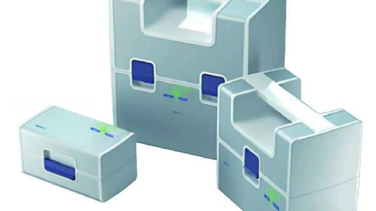 CarePacs come in three different sizes for testing balances with up to 8 kg capacity.