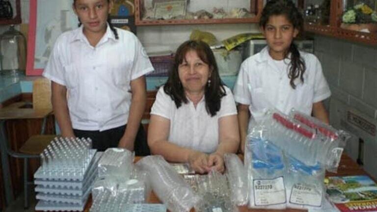Science equipment delivered to Vicente