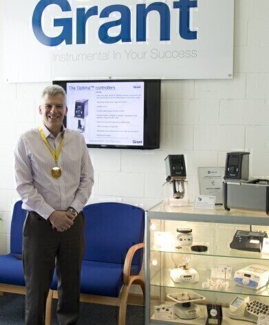 Grant Instruments Wins VWR UK Supplier of the Year Award 2013
