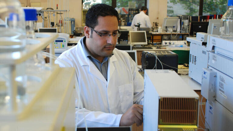 Chemistry Researcher Honoured for PhD Thesis