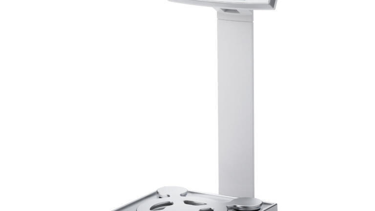 The new SmartPan and ErgoStand on a 6 kg balance with 2 place readability 