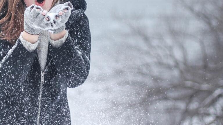 How To Make Your Own Snow This Christmas