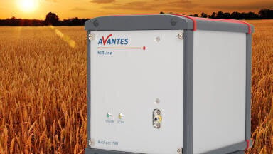 New High Sensitivity Compact NIR Spectrometer