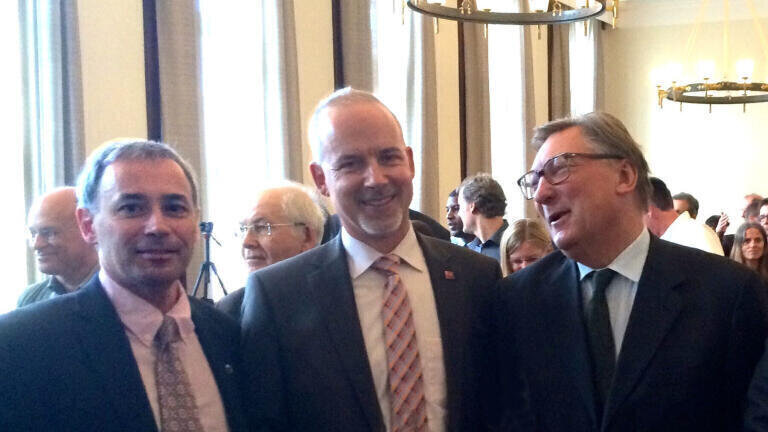 Prof. Dr. Georg Krausch, the president of Johannes Gutenberg-Universität and Prof. Dr. Jairo Sinova, director of SPICE at the  inauguration of the Spin Phenomena Interdisciplinary Centre