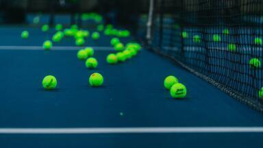 How Does a Tennis Ball Launcher Machine Work?