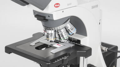Microscope Suitable for Biomedical Applications