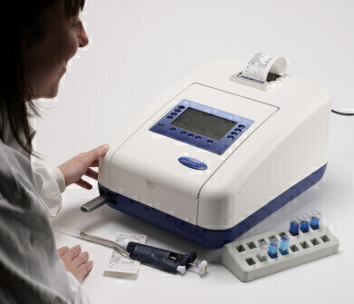 Leading European Spectrophotometer Manufacturer Offers Three-year Warranty
