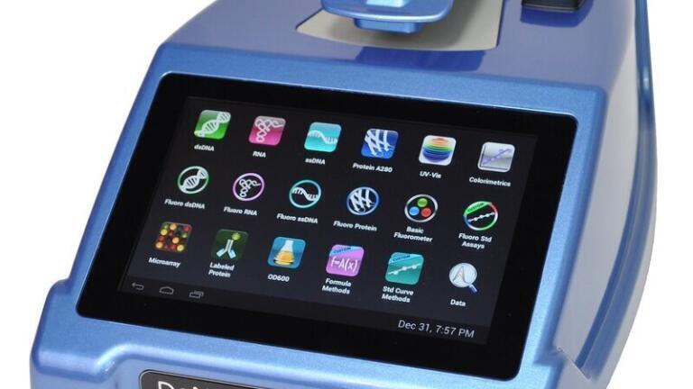 DeNovix Showcase Award-Nominated All-in-One Spectrophotometer / Fluorometer at AACR