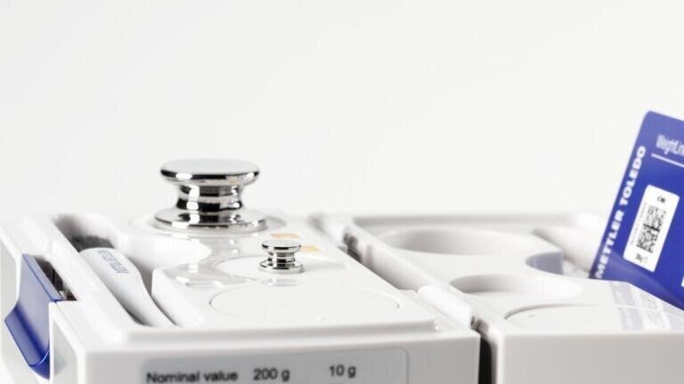 Use original packaging to store weights whenever possible.