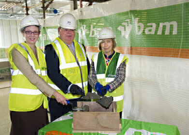 Topping Out Ceremony at Glasgow Imaging Centre
