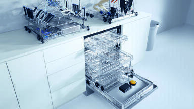 Institute of Medical Science at the University of Aberdeen invests in Miele Professional lab machines