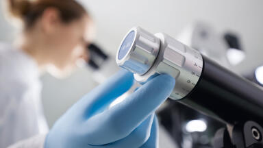 New microinjectors CellTram® 4 Air/Oil provide optimal sample control