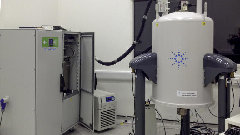 On-Demand Liquid Nitrogen Generator