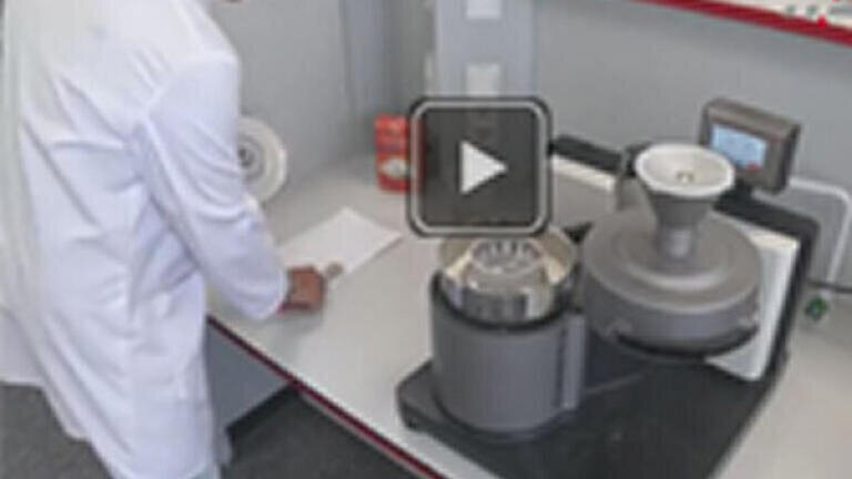 Fast pre- and fine grinding in one instrument