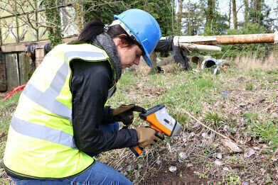 A New High-Performance Handheld XRF Analyser for Fast on-Site Environmental Screening