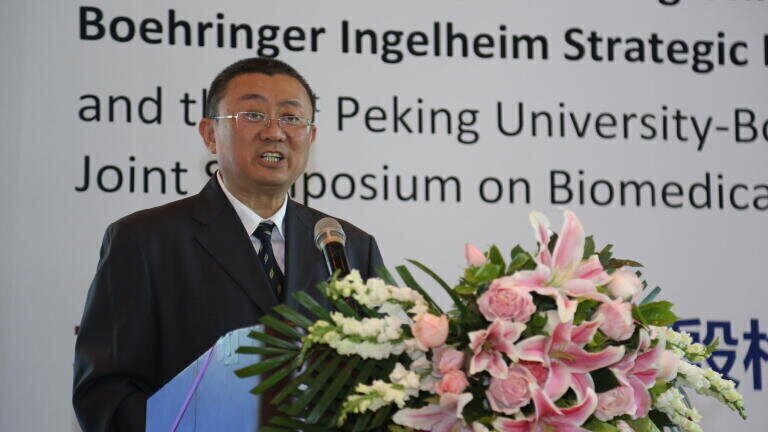 Joint Efforts to Progress Medical Research in China
