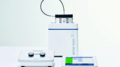 Accurate temperature control for UV/VIS Analysis