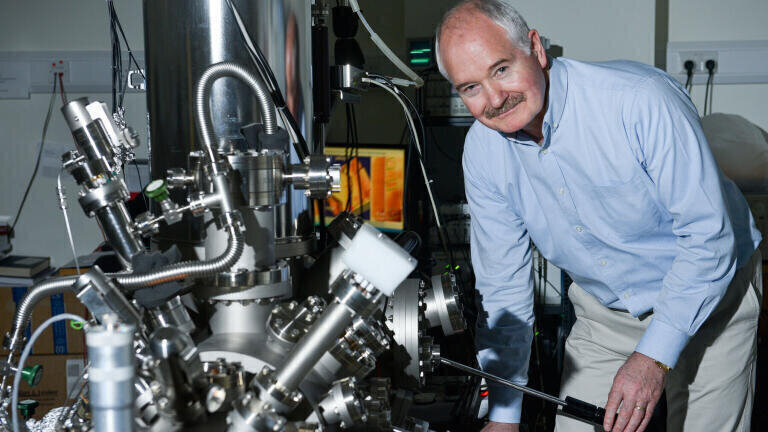 Scanning Tunnelling Microscopy Reveals Unexpected Grain Boundary Patterns