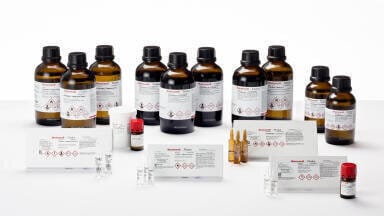 Water determination in aldehydes and ketones using Karl Fischer titration