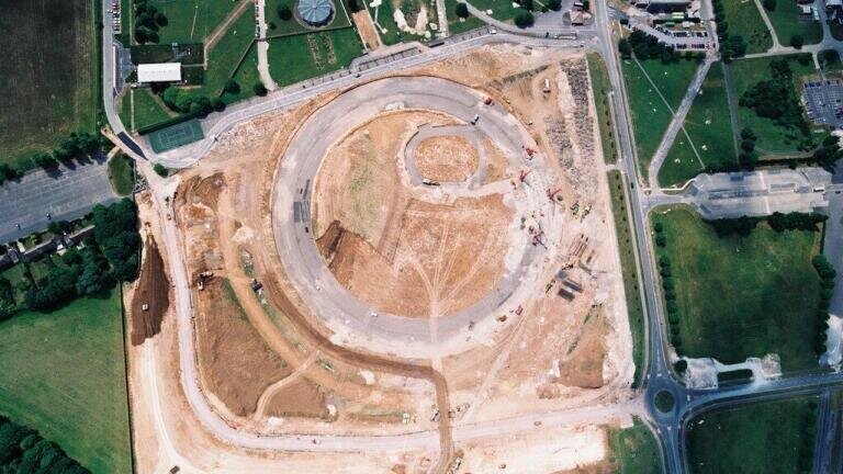 Aerial view of the construction site of Diamond Light Source (06.2003)