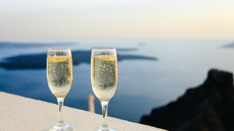 Does Champagne Bubble Size Matter?