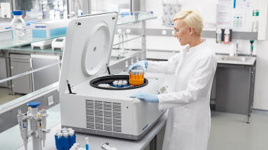 New Refrigerated Centrifuge Combines Versatility and High Capacity