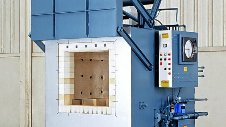 2000°F Gas-Heated Box Furnace Labmate Online