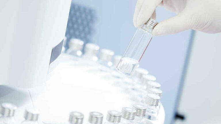 Approach for separating target compound from impurities